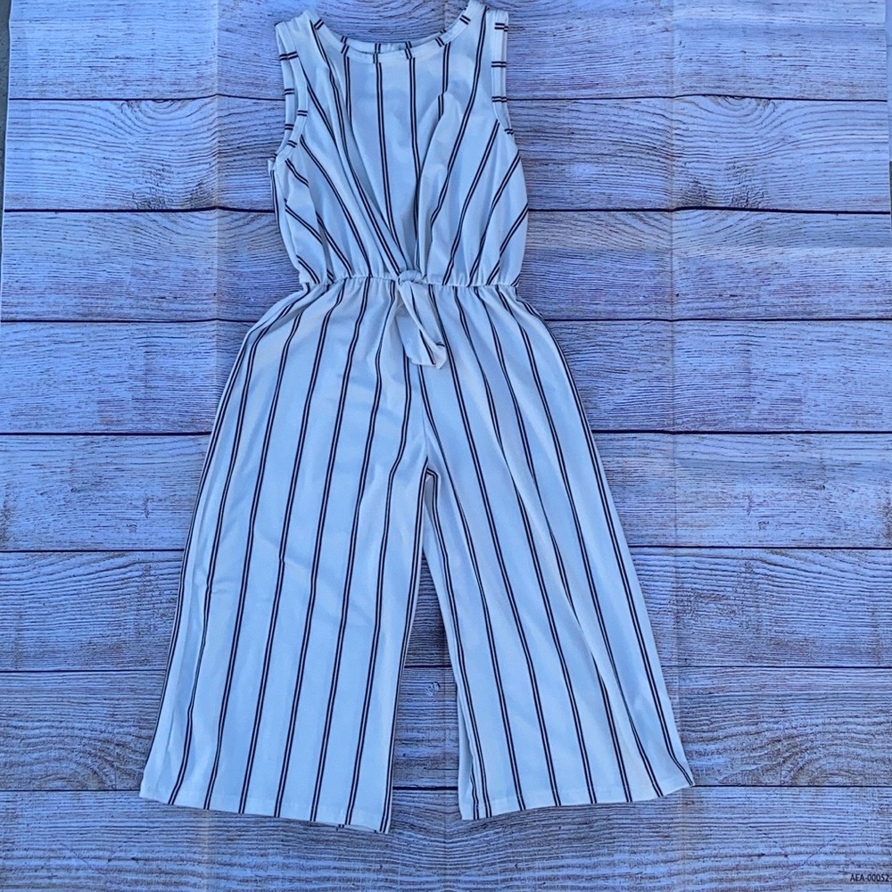 Heart & Arrow girls stripped jumpsuit Size Small